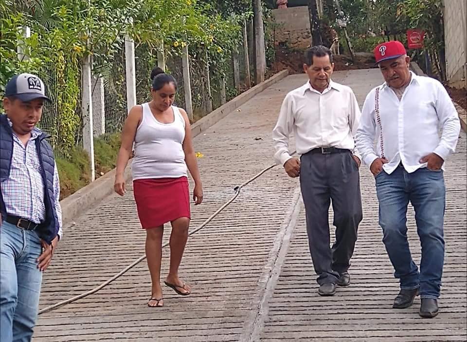 'PAVIMENTACIÓN DE CALLE CON CONCRETO HIDRÁULICO